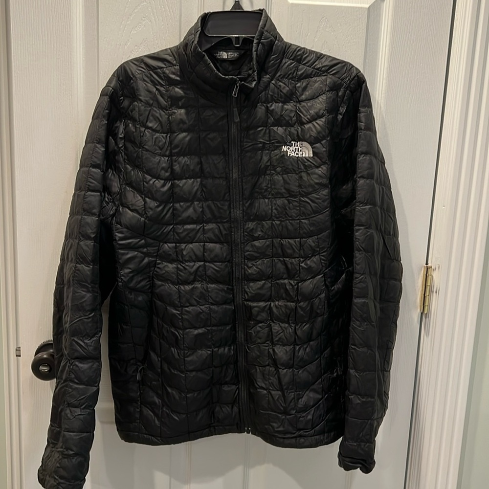 Men’s Thermoball Northface jacket in good condition!